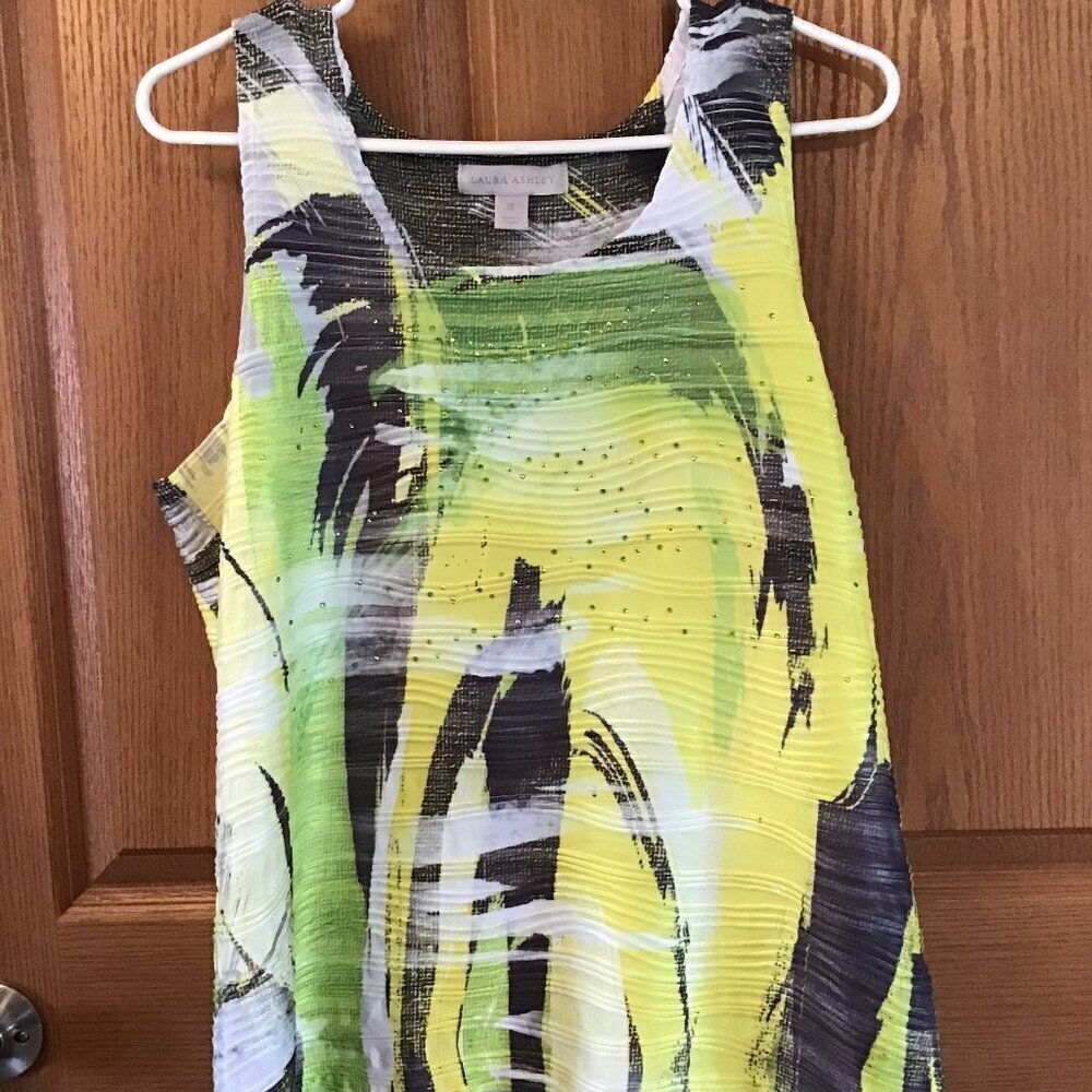 Laura Ashley Sleeveless Tank Top
